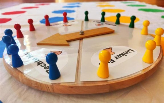 KINDERCLUB AKTION: WIR SPIELEN TWISTER