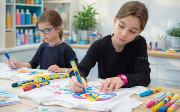 TEXTILMALEREI-GESTALTE DEIN INDIVIDUELLES T-SHIRT