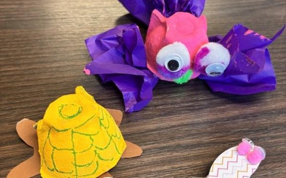 KINDERCLUB AKTION: MEERESTIERE BASTELN