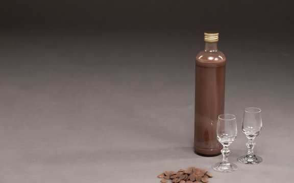 SCHOKO-MINZE-LIKÖRHERSTELLUNG