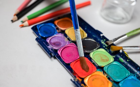 KINDERCLUB AKTION: KORKENMALEREI