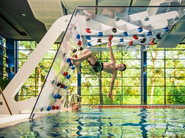 Kletterwand Bernsteintherme 