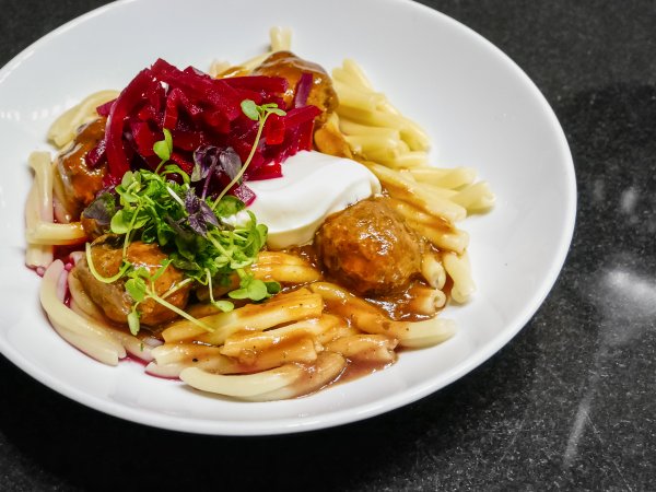 Fleischbaellchen Stroganoff