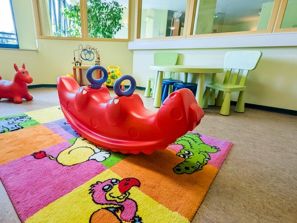 Kinderspielzimmer auf jeder Etage 