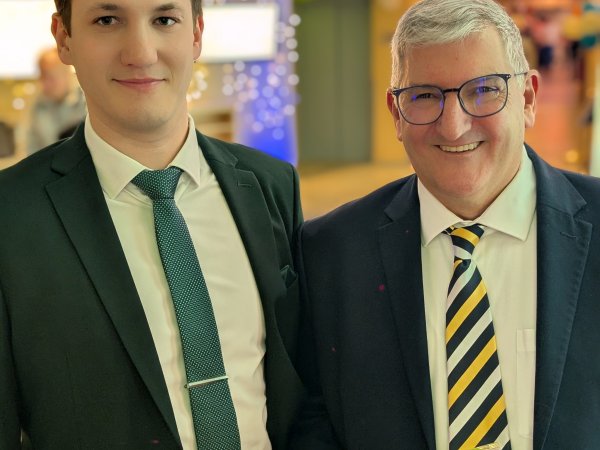 Pxl 20241231 183346960.portrait