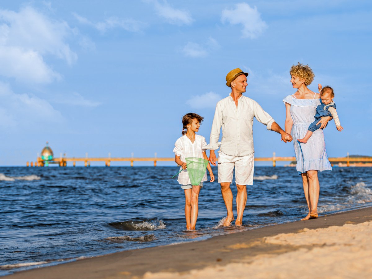 Familie am Strand in Zinnowitz 